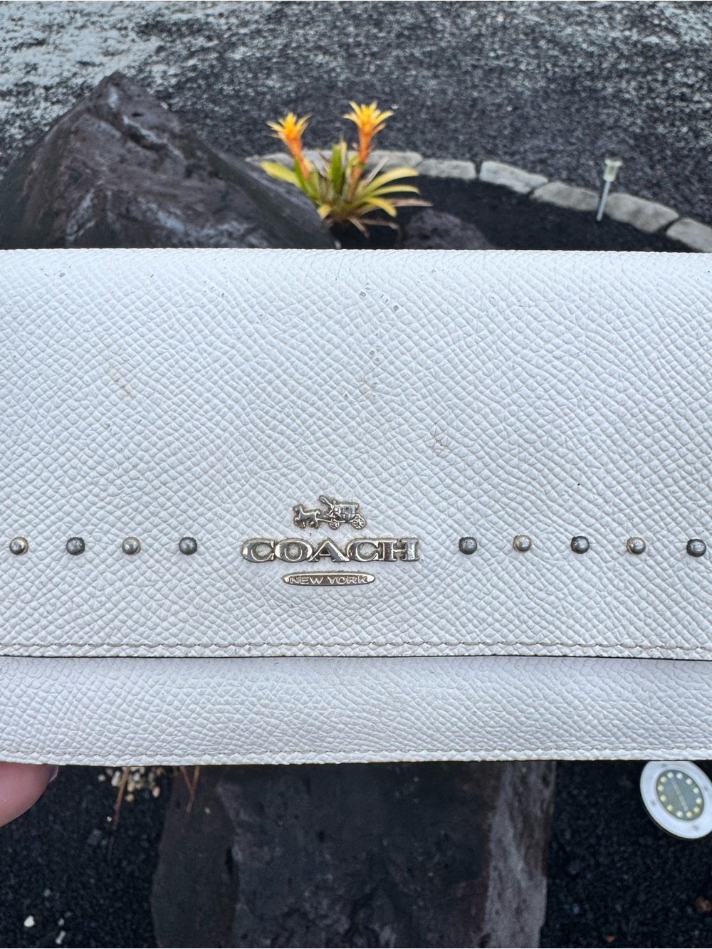 Coach New York Studded Envelope Wallet Egg Shell White Leather - Picture 7 of 9